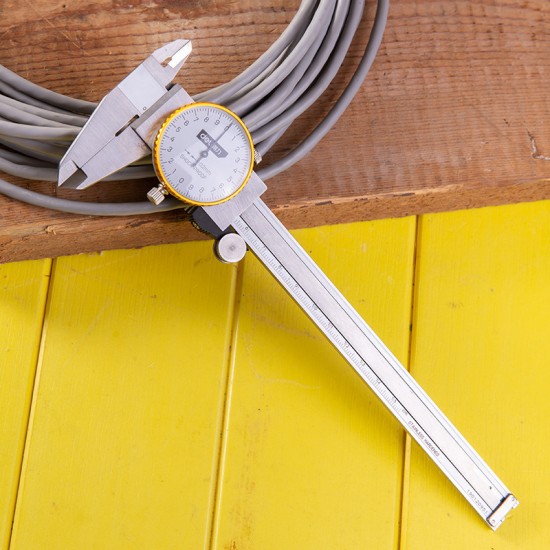 Deli dial gauge caliper 150mm high-precision professional stainless steel measuring caliper tool Deli dial gauge caliper 150mm high-precision professional stainless steel measuring caliper tool